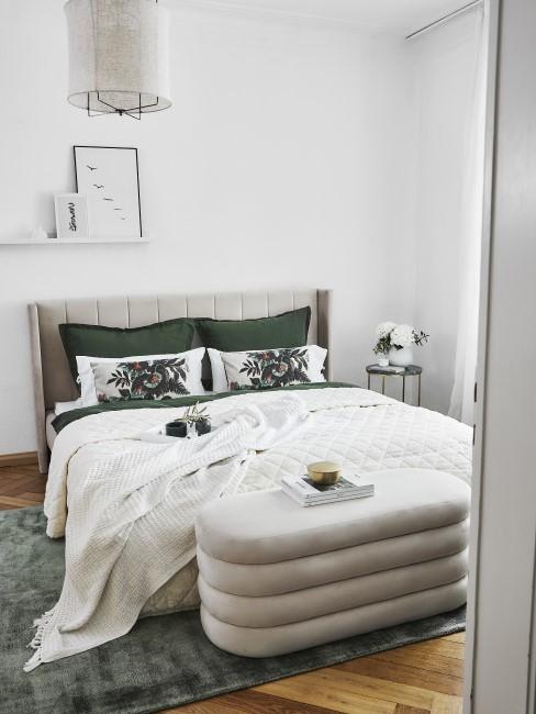 bedroom in green