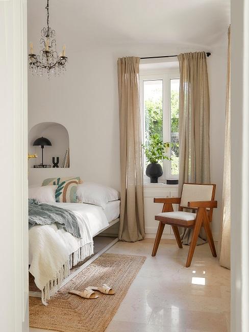 bedroom in green