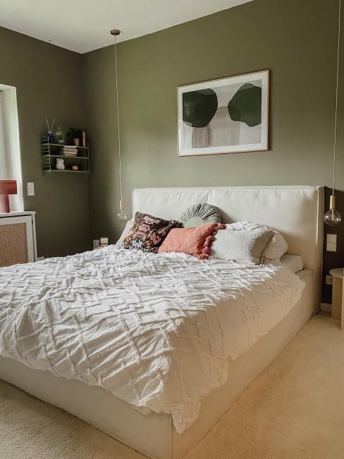 bedroom in green