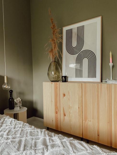 bedroom in green